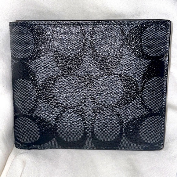 Coach Slim Billfold Wallet - Signature Canvas - Picture 1 of 3